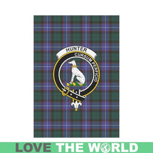 Load image into Gallery viewer, Hunter Tartan Flag Clan Badge K7